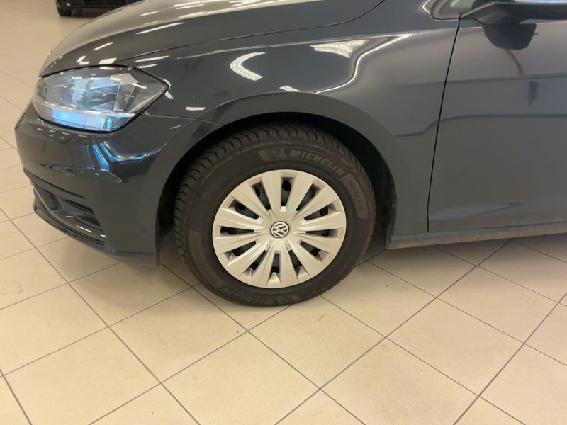 Volkswagen Golf VII 1.0 TSI Trendline BlueMotion Tech 2017 – снимка 3