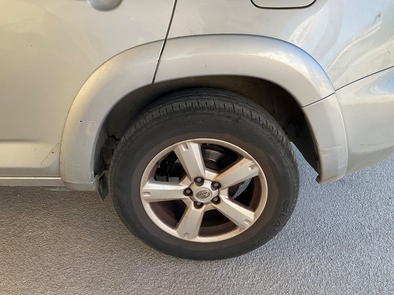 Toyota RAV 4 2.2 D-CAT Sol 2006 – снимка 32