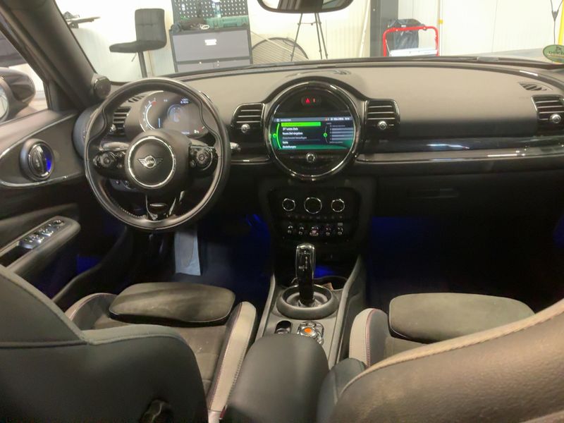 MINI Clubman Cooper S — zdjęcie 12