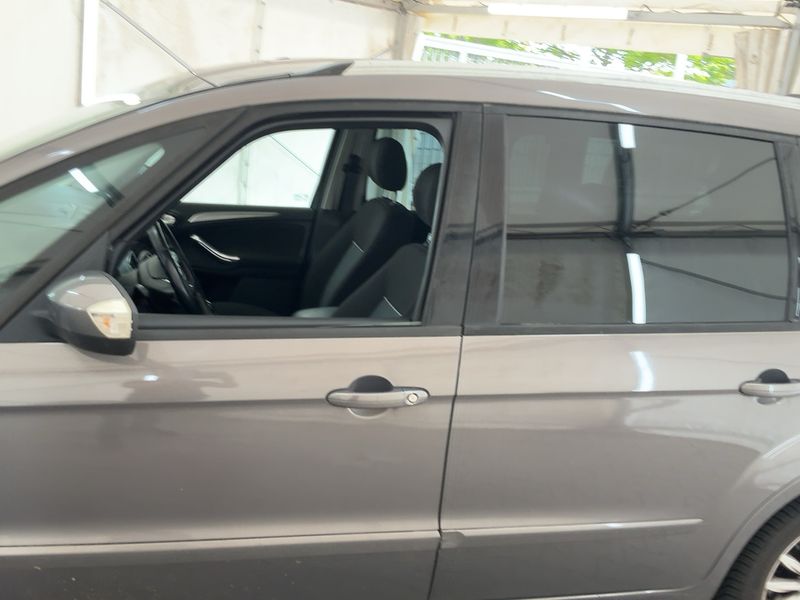 Ford Galaxy 1.6 EcoBoost Business Edition — zdjęcie 4