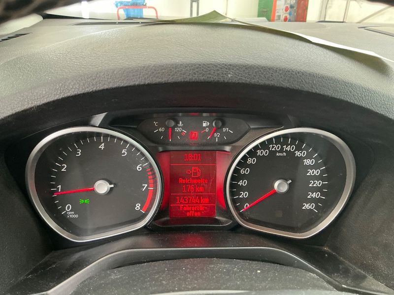 Ford Galaxy 1.6 EcoBoost Business Edition — zdjęcie 13