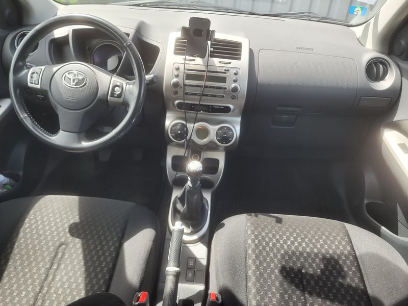 Toyota Urban Cruiser 1.4 D-4D Life 4x4 — zdjęcie 12