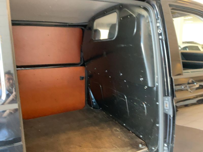 Volkswagen T6 Transporter 2.0 TDI Kasten lang — zdjęcie 14