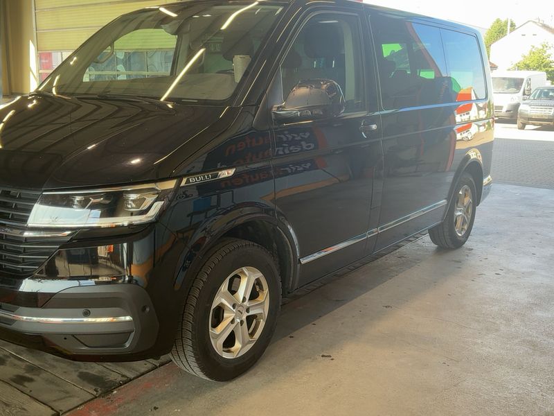 Volkswagen T6 Multivan 2.0 TDI Trendline FWD — zdjęcie 2