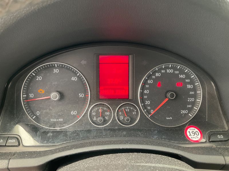 Volkswagen Jetta 1.9 TDI United BlueMotion Tech — zdjęcie 4