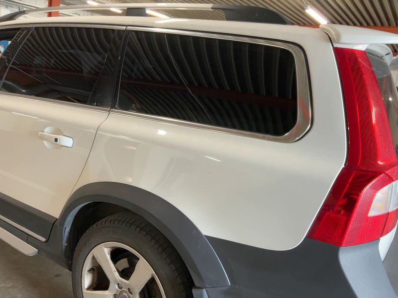 Volvo XC70 2.4 D5 Summum AWD — zdjęcie 3