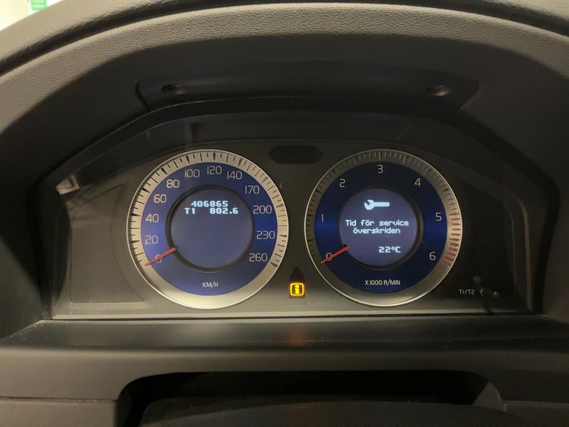 Volvo XC70 2.4 D5 Summum AWD — zdjęcie 13