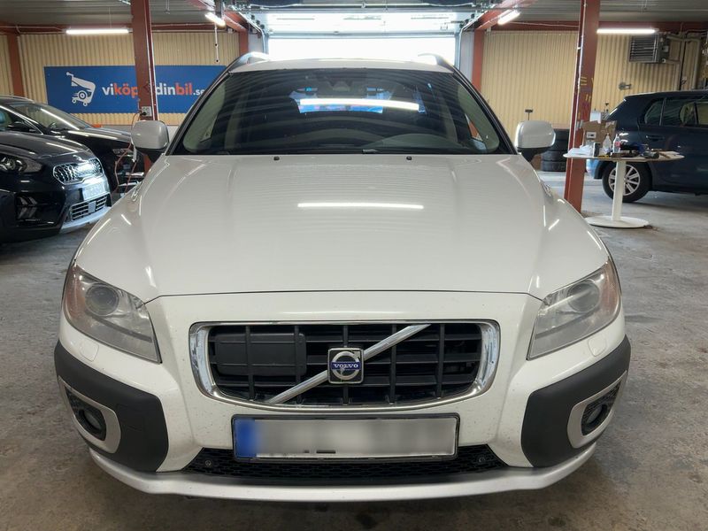 Volvo XC70 2.4 D5 Summum AWD — zdjęcie 9