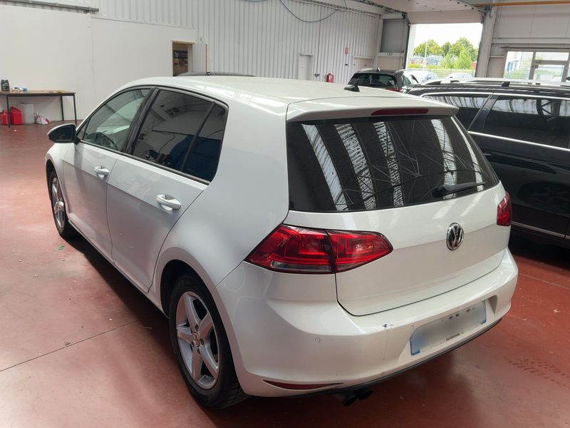 Volkswagen Golf VII 2.0 TDI Comfortline BlueMotion Tech 2015 – снимка 6
