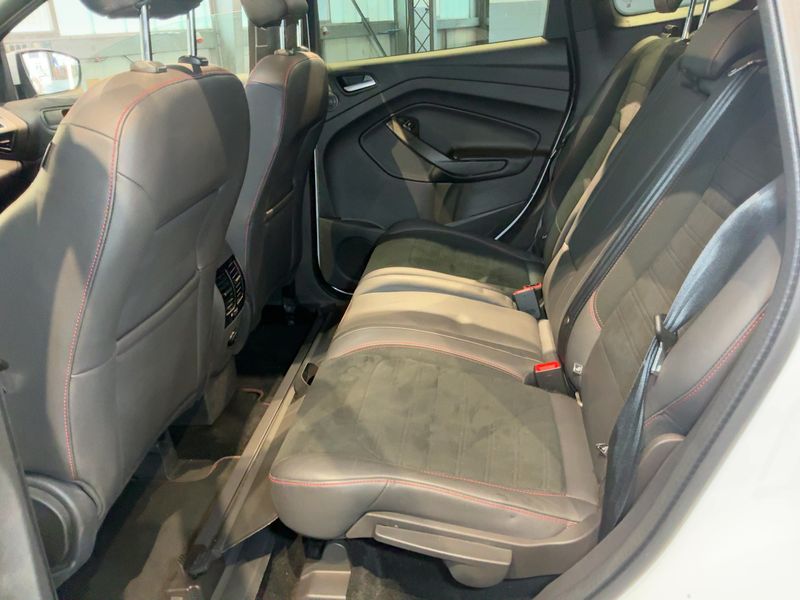 Ford Kuga 1.5 EcoBoost ST-Line — zdjęcie 14