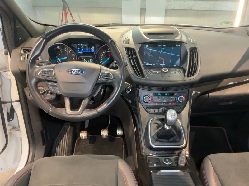 Ford Kuga 1.5 EcoBoost ST-Line — zdjęcie 12