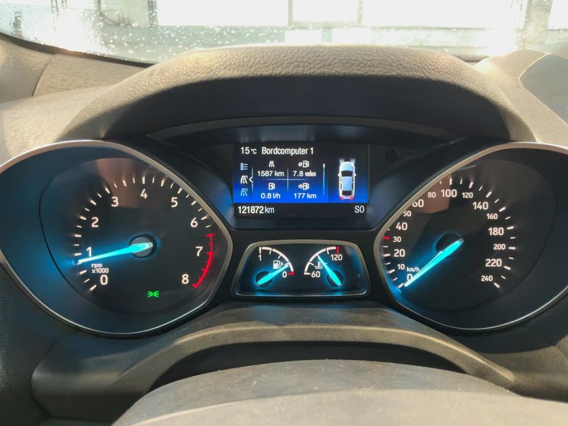 Ford Kuga 1.5 EcoBoost ST-Line — zdjęcie 13
