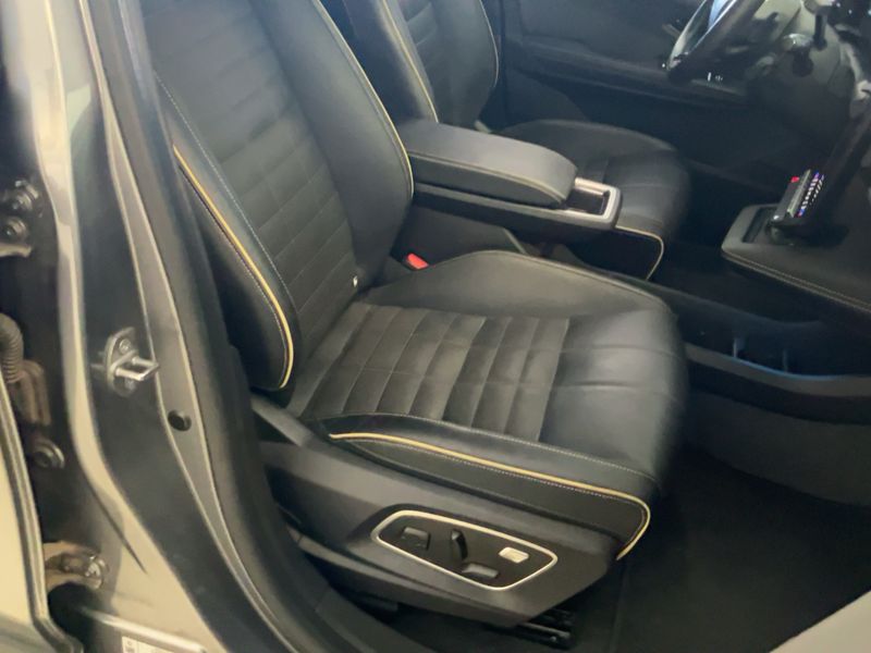 Renault Megane E-Tech EV60 Iconic — zdjęcie 11