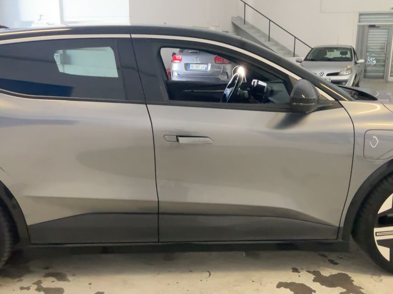 Renault Megane E-Tech EV60 Iconic — zdjęcie 7