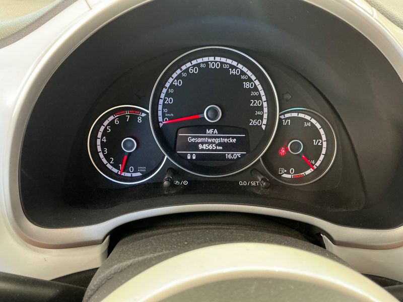 Volkswagen Beetle 1.2 TSI Design BlueMotion Tech — zdjęcie 13