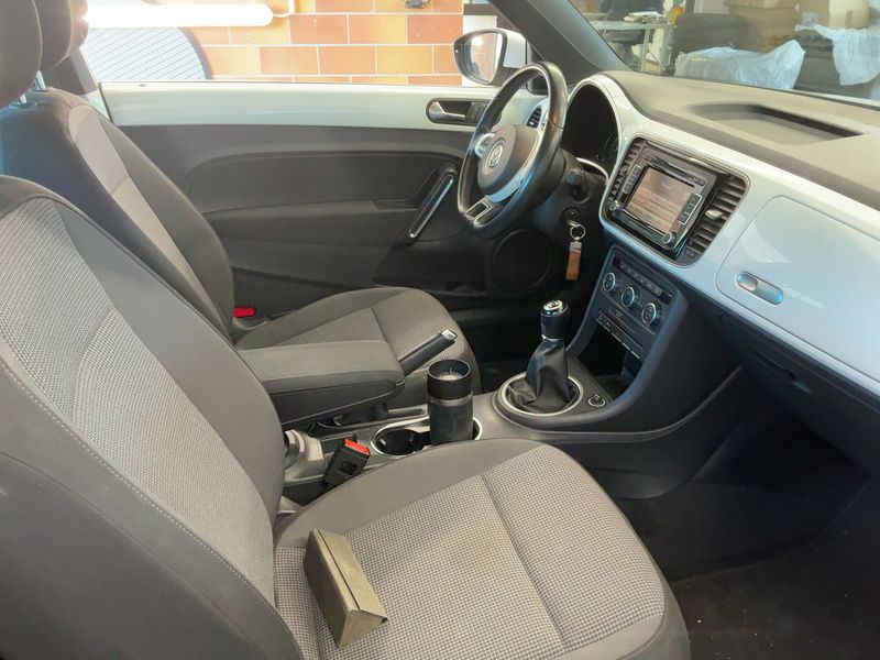 Volkswagen Beetle 1.2 TSI Design BlueMotion Tech — zdjęcie 11