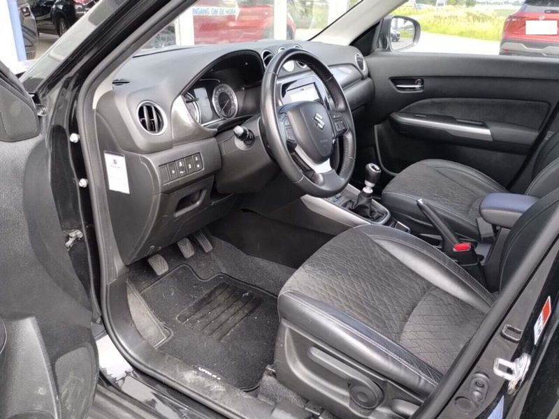 Suzuki Vitara 1.4 BoosterJet Mild-Hybrid Club 4x2 — zdjęcie 6