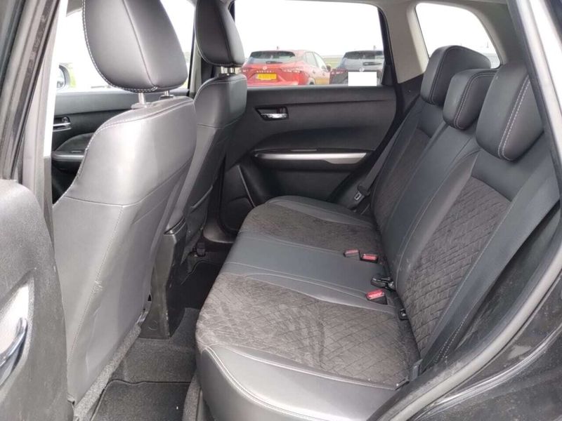 Suzuki Vitara 1.4 BoosterJet Mild-Hybrid Club 4x2 — zdjęcie 7