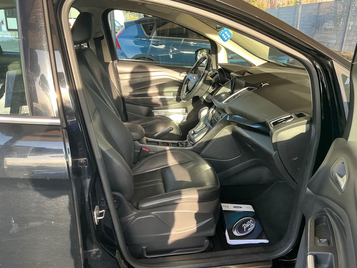 Ford C-Max 2016 — photo 17