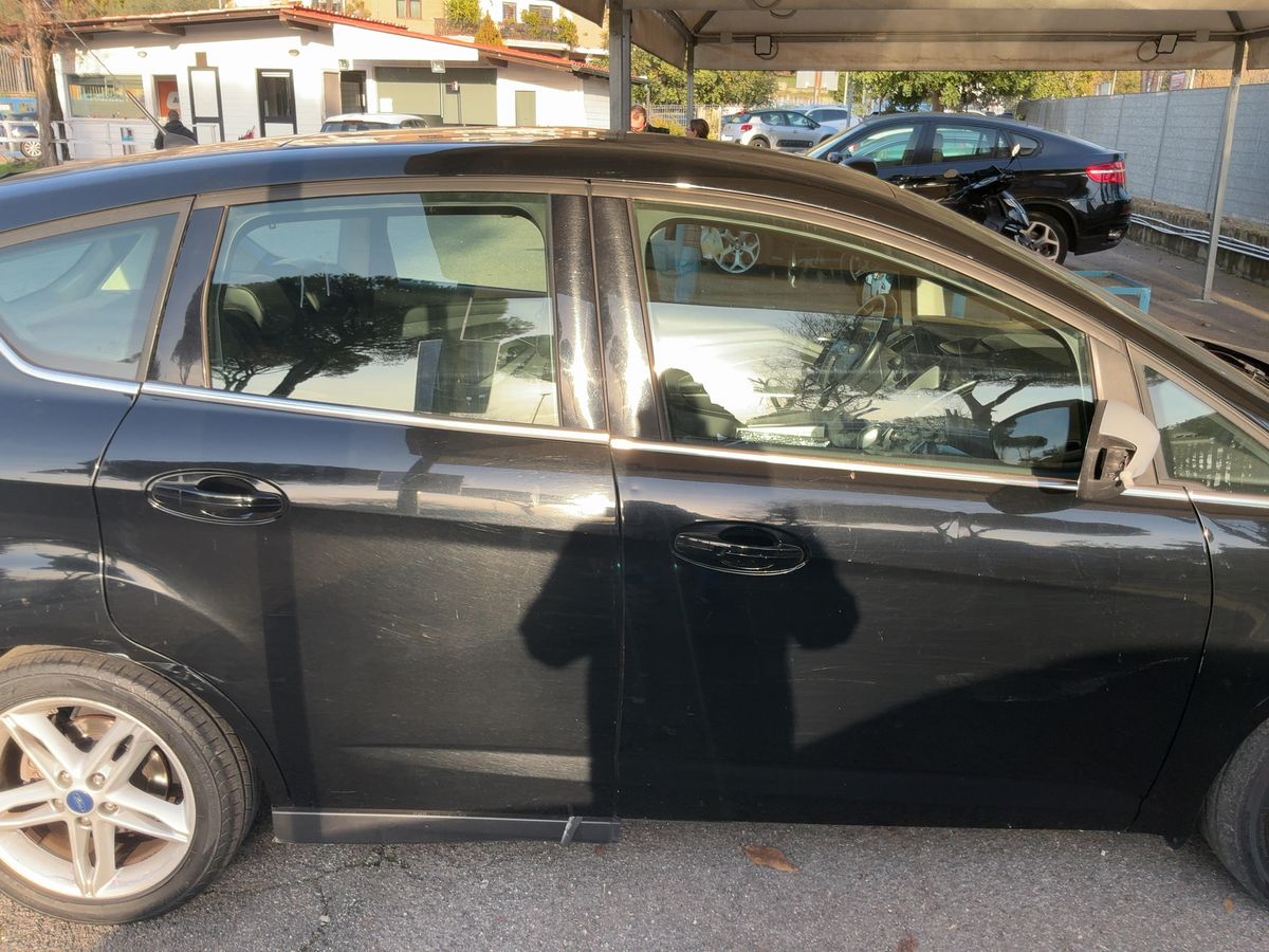 Ford C-Max 2016 — photo 11