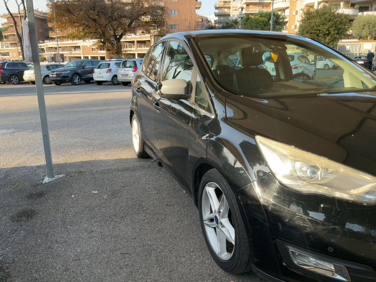 Ford C-Max 2016 — photo 13