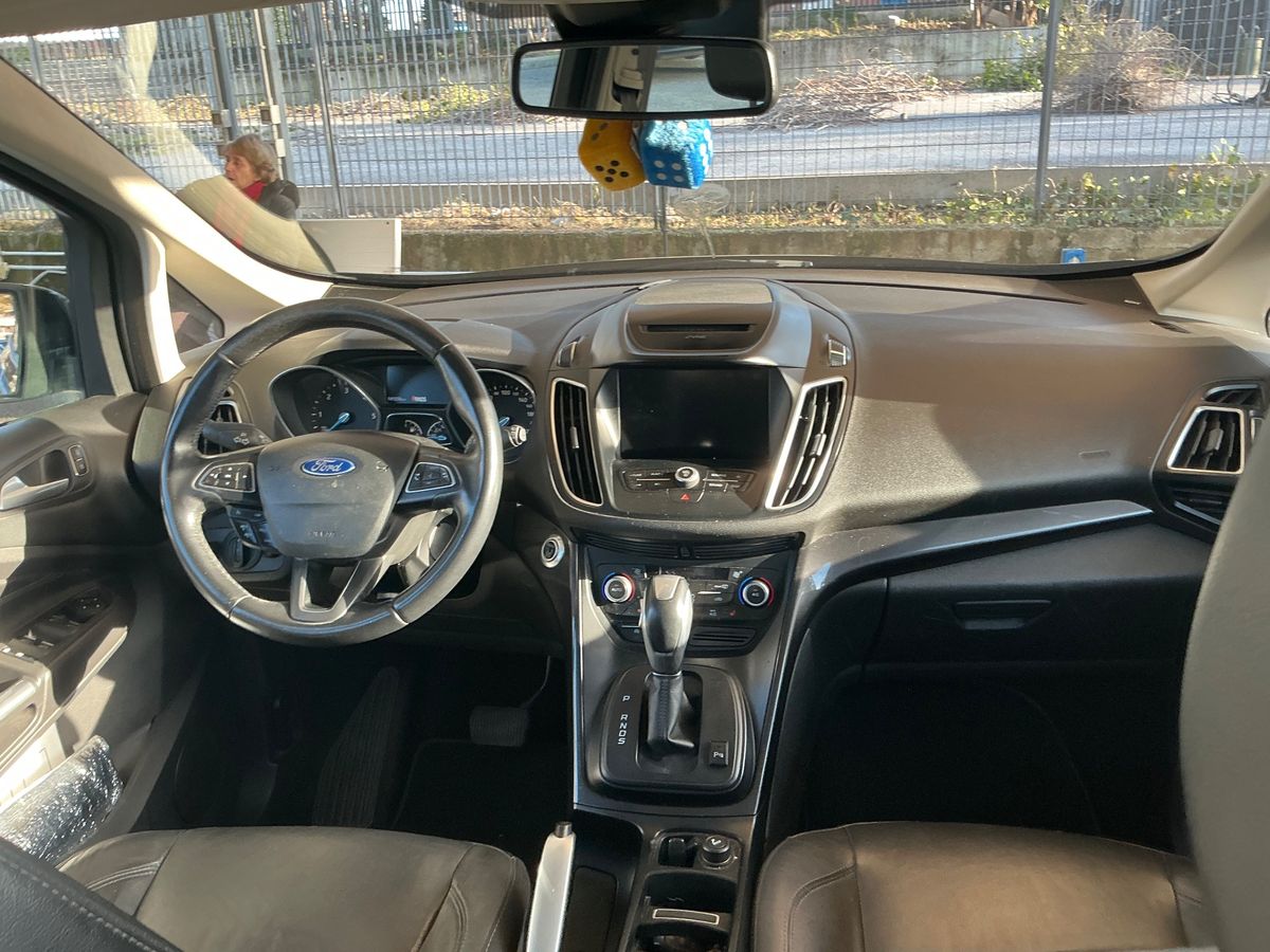 Ford C-Max 2016 — photo 18