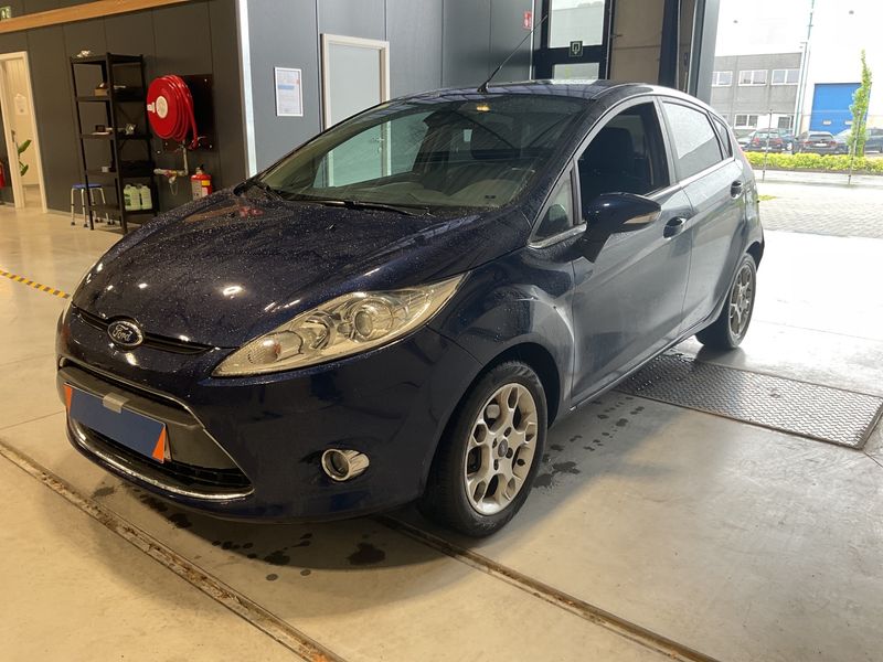 Ford Fiesta 1.6 TDCi Titanium — zdjęcie 1