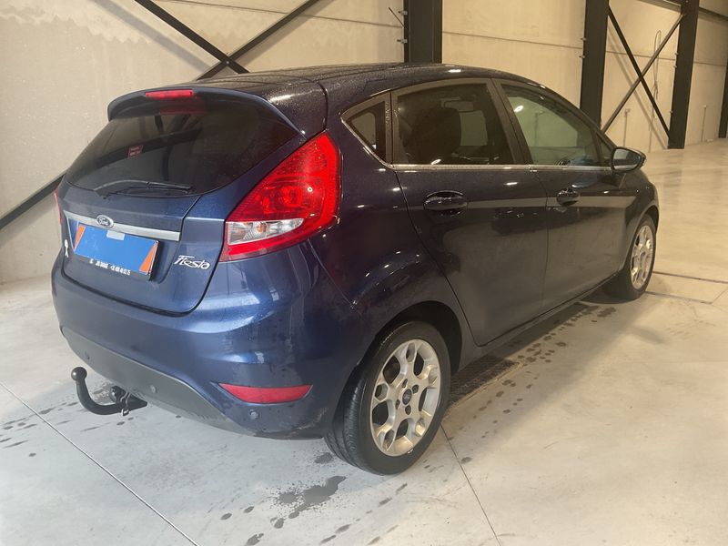 Ford Fiesta 1.6 TDCi Titanium — zdjęcie 2