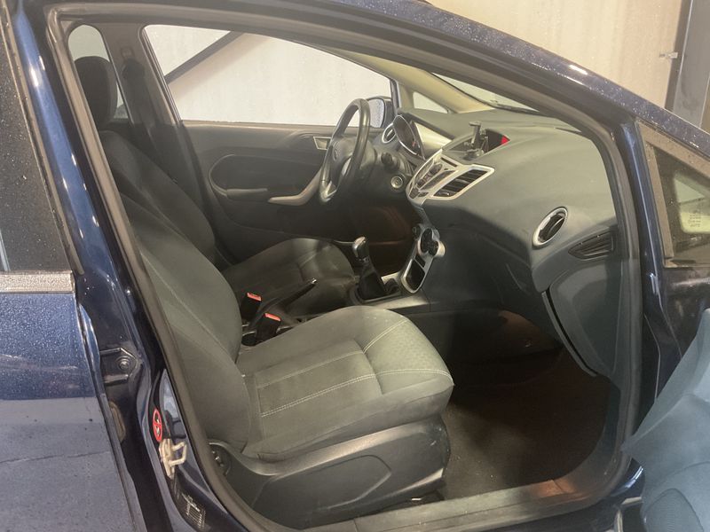 Ford Fiesta 1.6 TDCi Titanium — zdjęcie 3