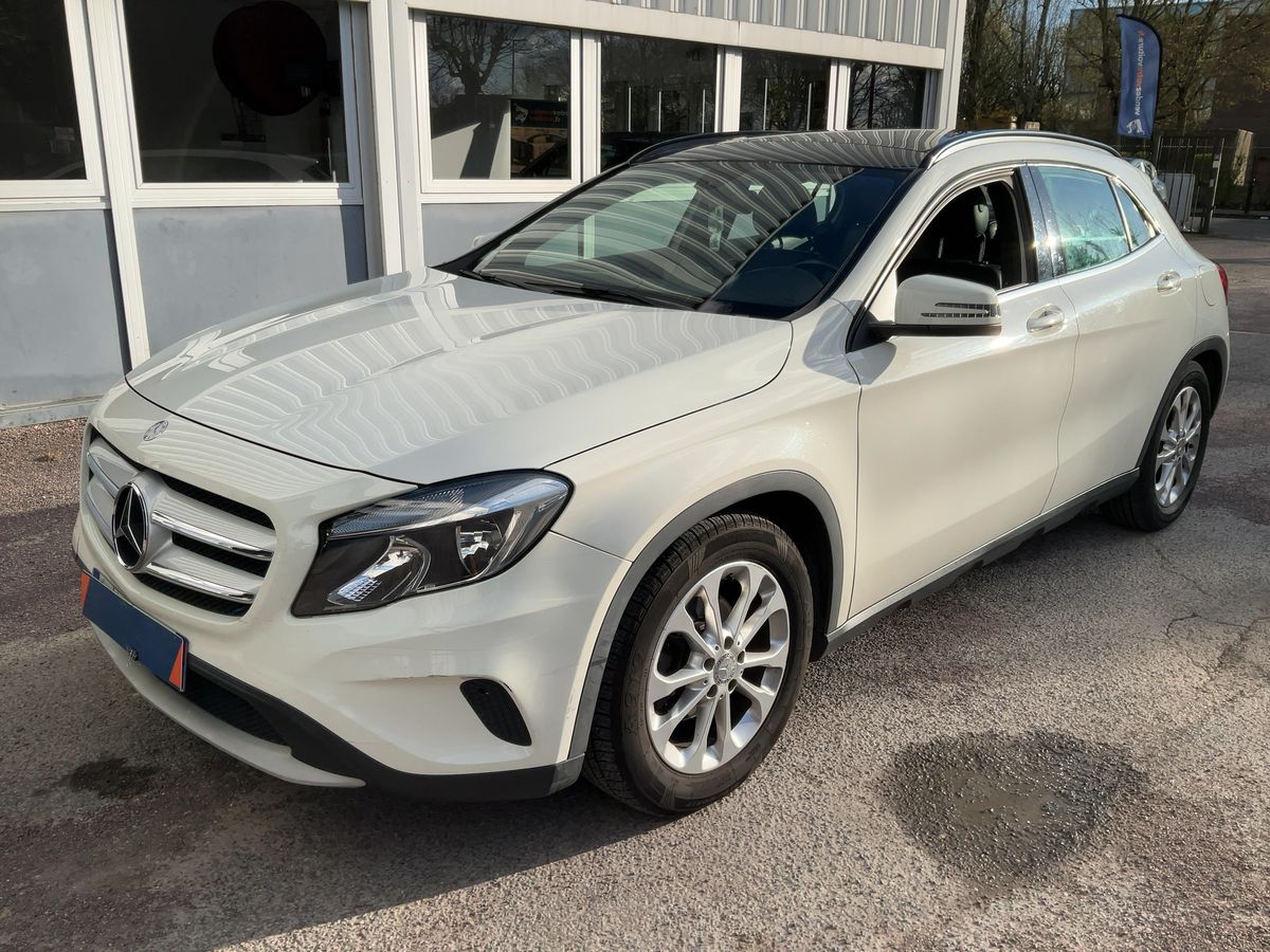 Mercedes-Benz GLA-Klasse 2015