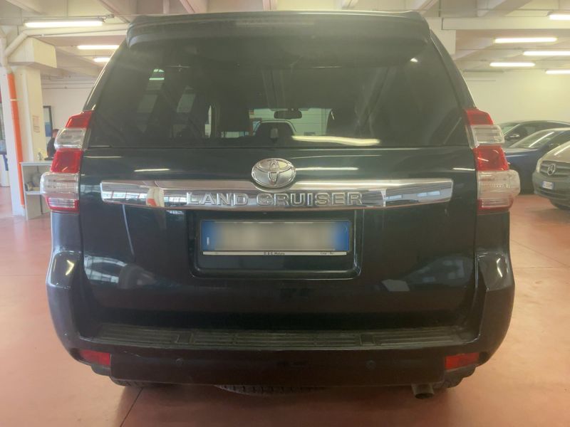 Toyota Land Cruiser 3.0 D-4D — zdjęcie 5