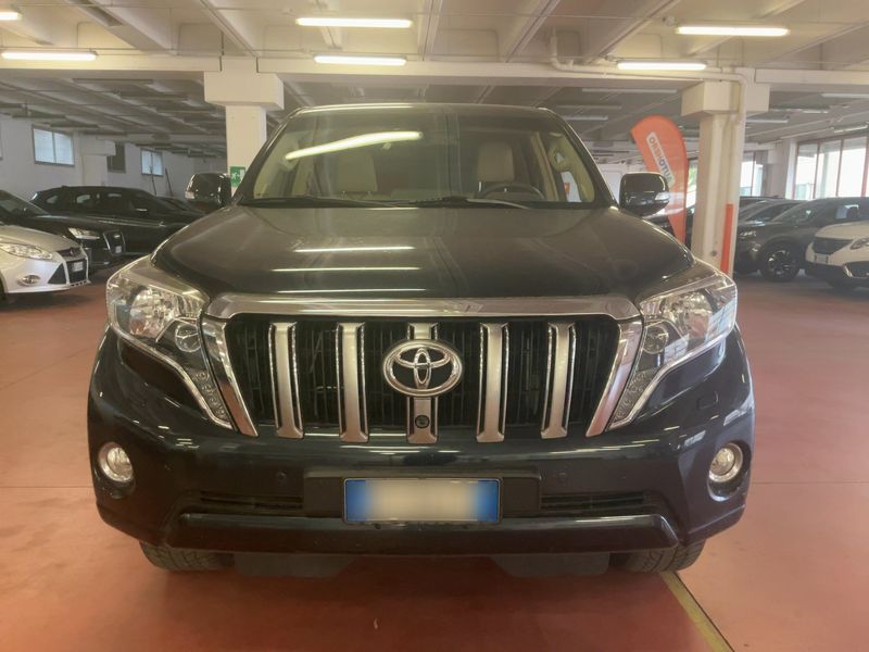 Toyota Land Cruiser 3.0 D-4D — zdjęcie 9