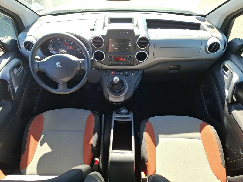 Peugeot Partner 1.2 PureTech Active — zdjęcie 11