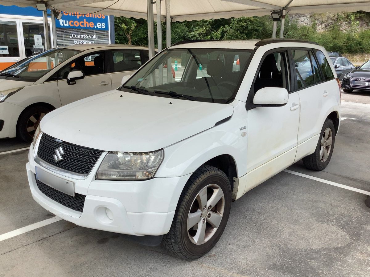 Suzuki Grand 2013