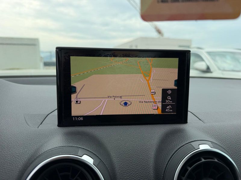 Audi Q2 1.6 TDI Admired — zdjęcie 13