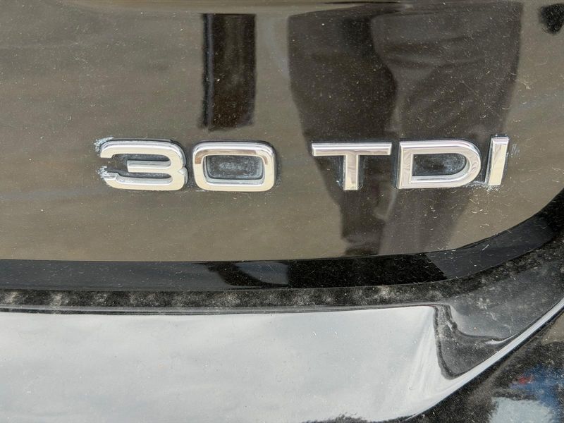 Audi Q2 1.6 TDI Admired 2019 – снимка 32