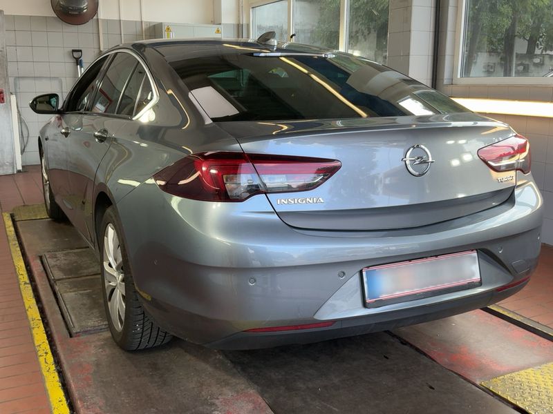 Opel Insignia Grand Sport 1.5 SIDI Turbo INNOVATION — zdjęcie 3