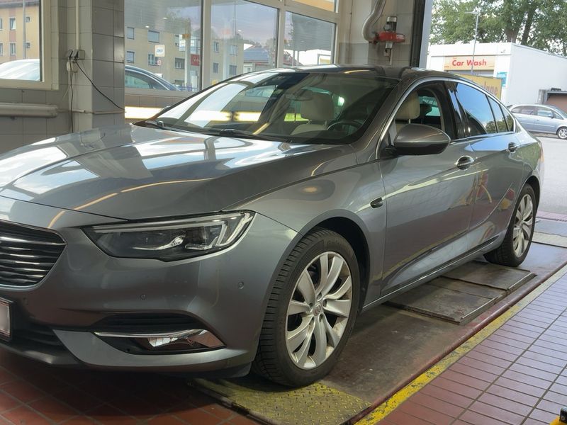 Opel Insignia Grand Sport 1.5 SIDI Turbo INNOVATION — zdjęcie 2