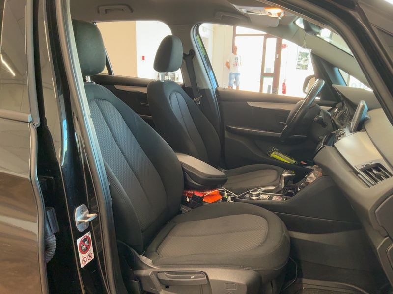 BMW 2er 218d Gran Tourer Advantage 2017 – снимка 16