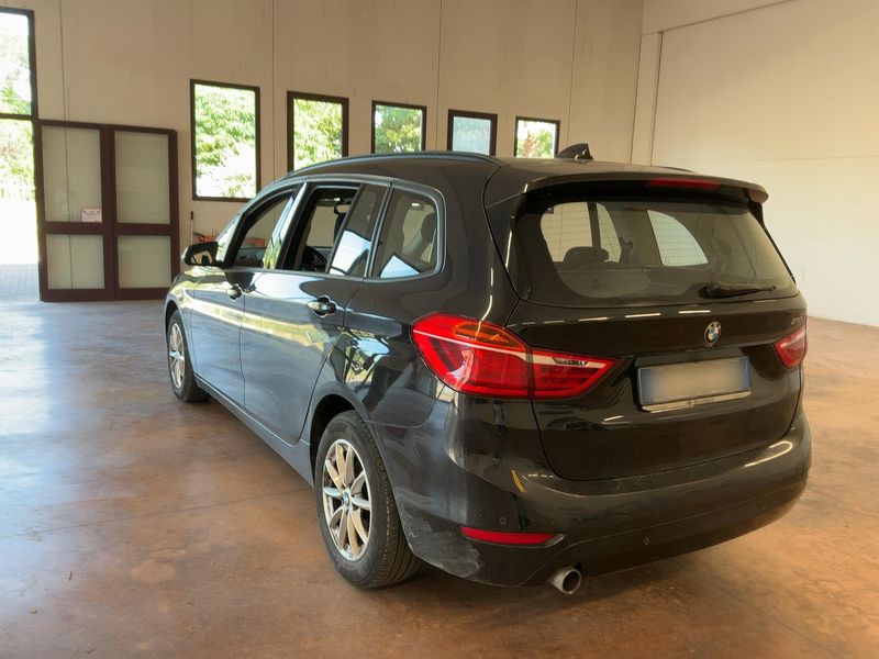 BMW 2er 218d Gran Tourer Advantage 2017 – снимка 6