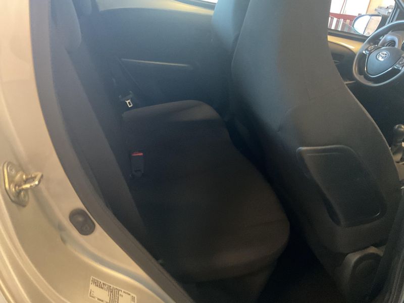 Toyota Aygo 1.0 VVT-i X-Fun — zdjęcie 14