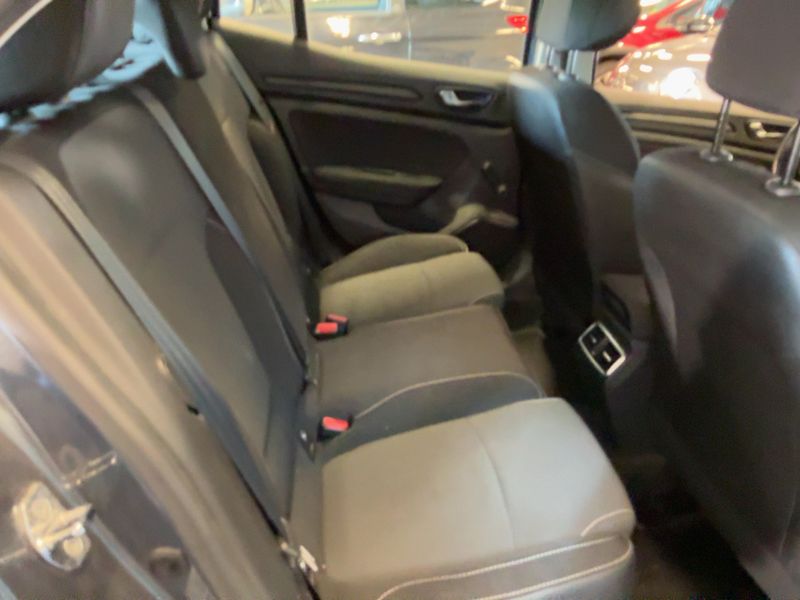 Renault Megane 1.2 TCe Limited 2017 – снимка 19