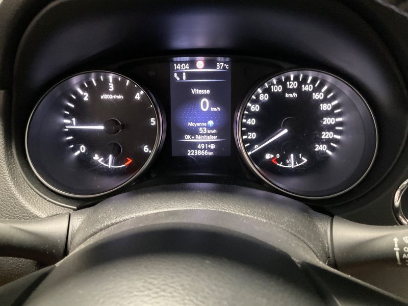 Nissan Qashqai 1.6 dCi Tekna + — zdjęcie 13