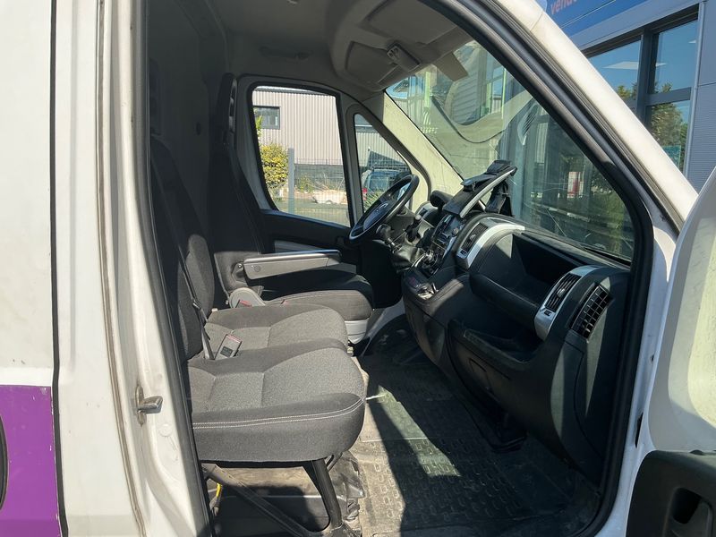 Fiat Ducato 2.3 JTD 130 — zdjęcie 12