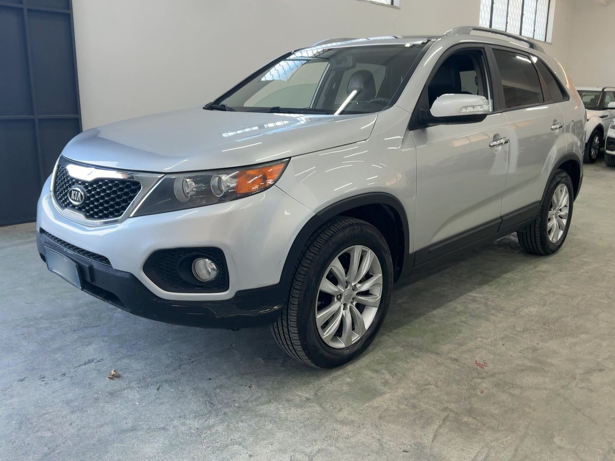 Kia Sorento 2010 — photo 1