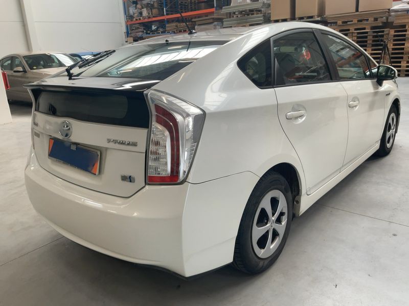 Toyota Prius 1.8 Active — zdjęcie 6