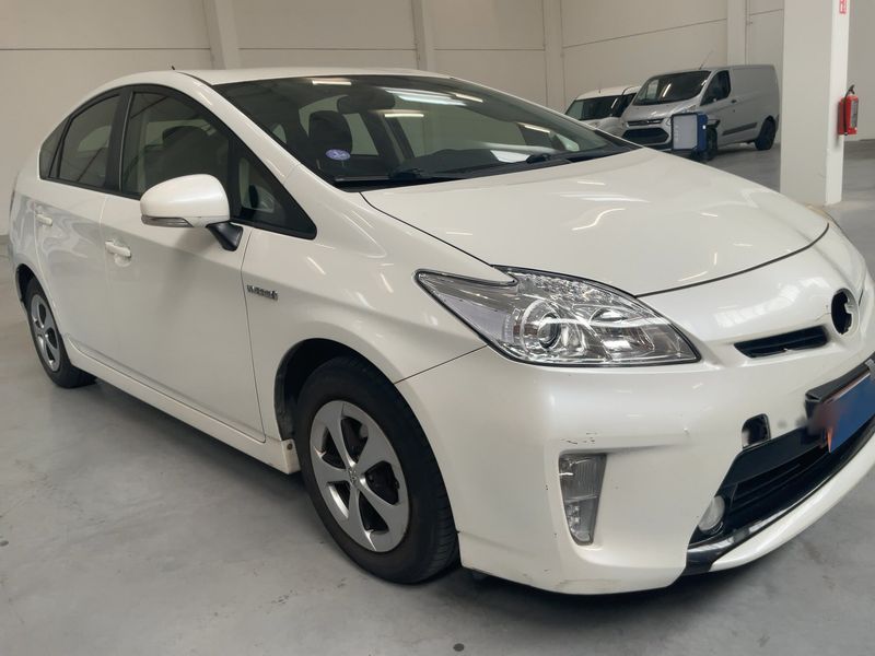 Toyota Prius 1.8 Active — zdjęcie 8