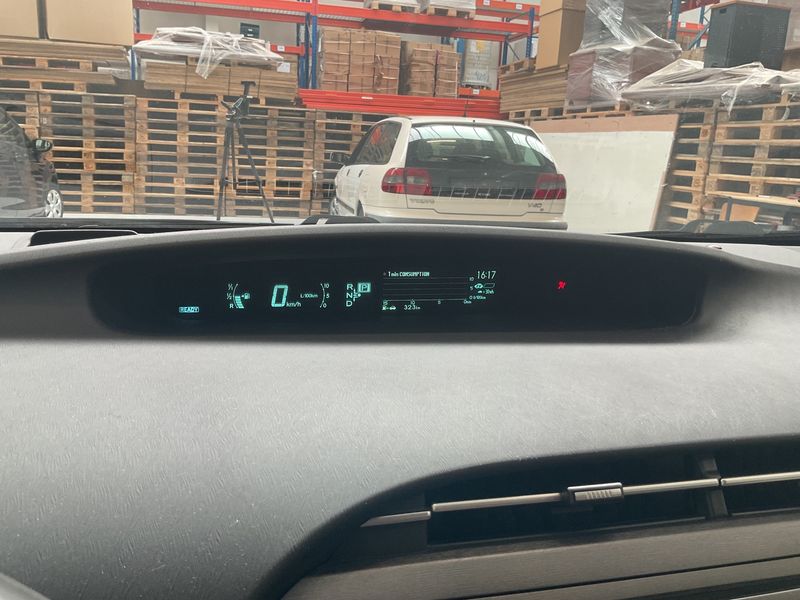 Toyota Prius 1.8 Active — zdjęcie 13