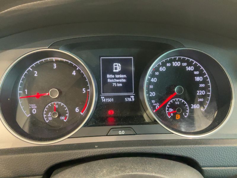 Volkswagen Golf VII 2.0 TDI Lounge BlueMotion Tech 2015 – снимка 18