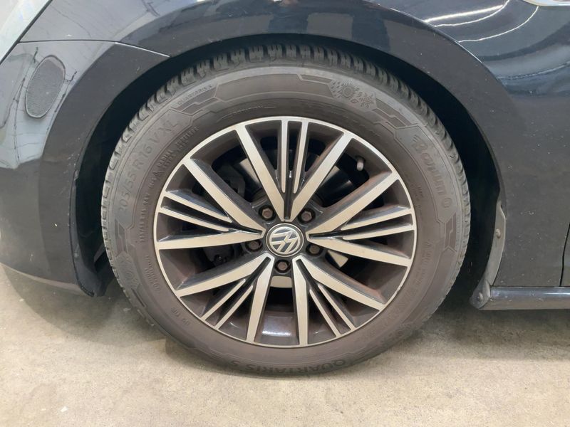 Volkswagen Golf VII 2.0 TDI Lounge BlueMotion Tech 2015 – снимка 3